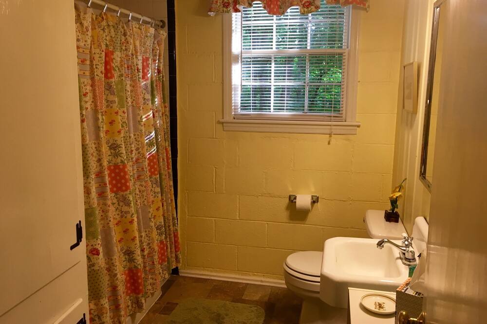 Photo of Bathroom in Boonsboro