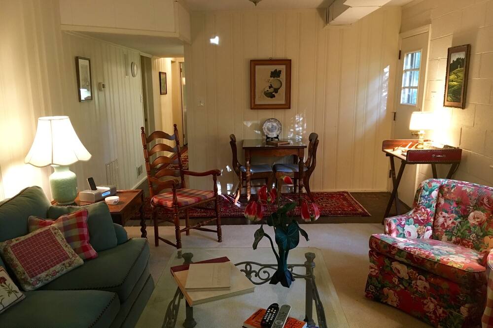 Photo of Bedroom in Boonsboro