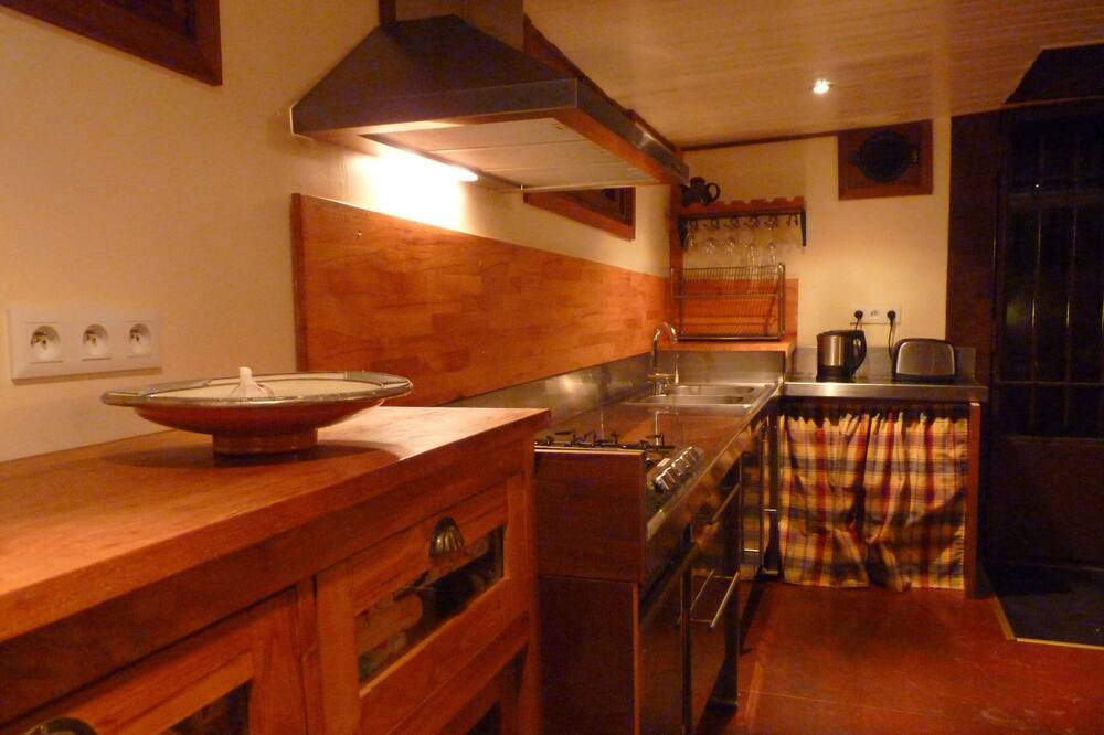 Photo of Kitchen in Villedubert