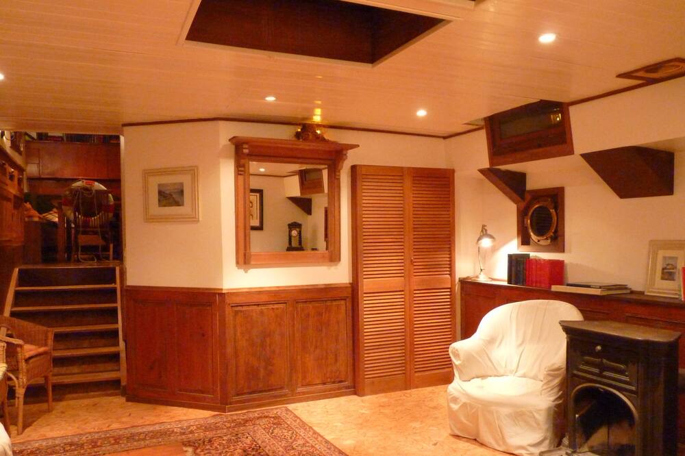 Photo of Bedroom in Villedubert