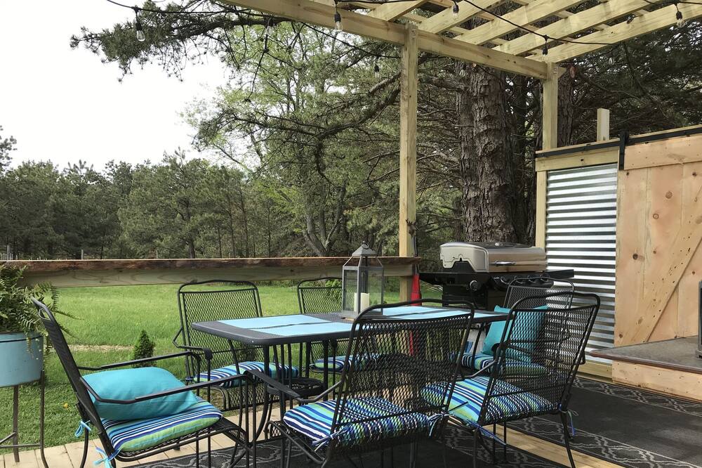 Photo of Patio Balcony in Peach Glen