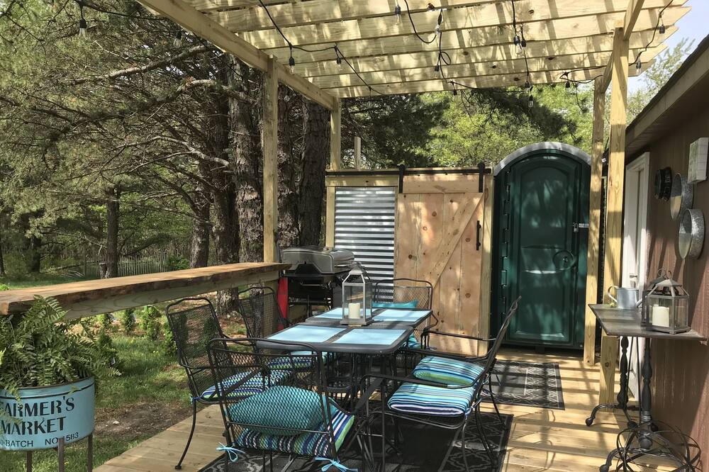 Photo of Patio Balcony in Peach Glen