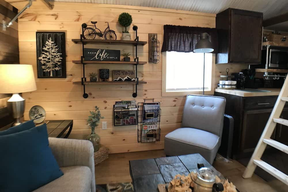 Photo of Livingroom in Peach Glen