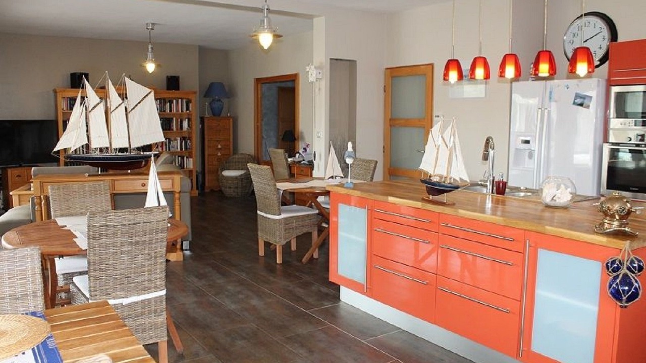 Photo of Others in Ares