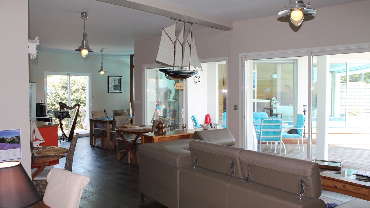 Photo of Others in Ares