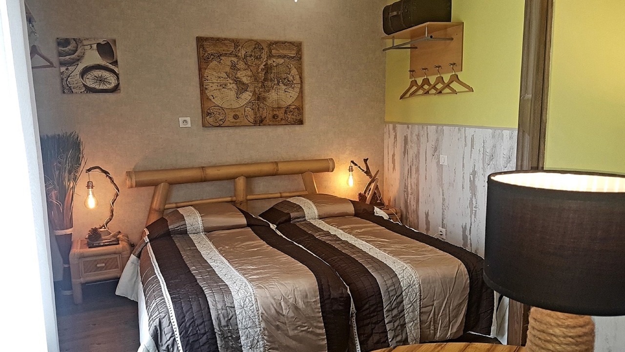 Photo of Others in Ares