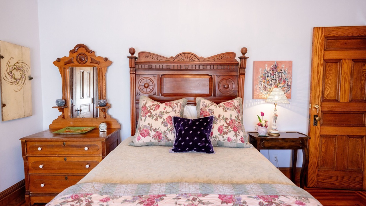 Photo of Bedroom in Saratoga Springs