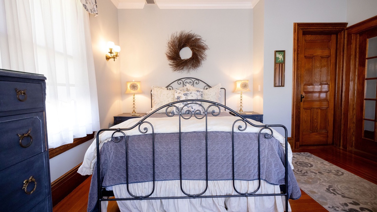 Photo of Bedroom in Saratoga Springs