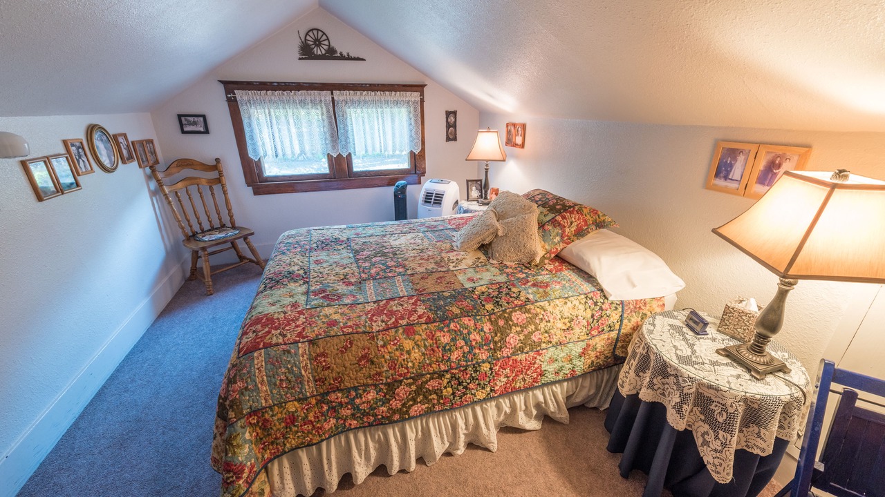 Photo of Bedroom in Fossil