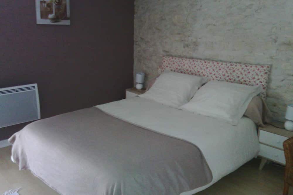 Photo of Bedroom in Chabournay