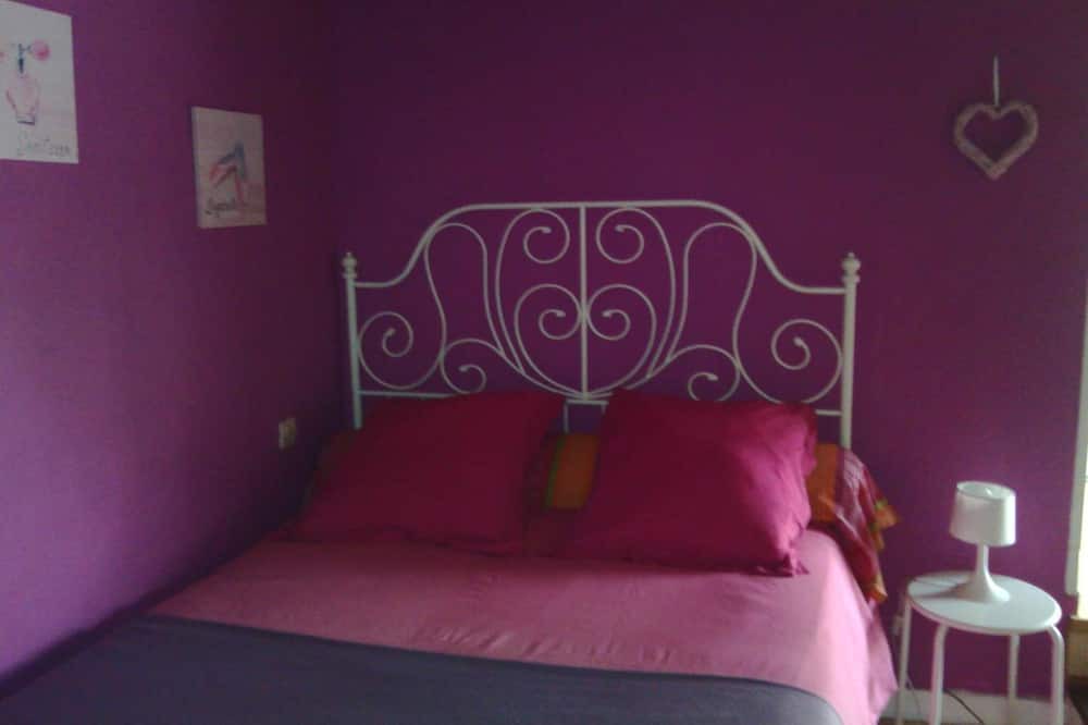 Photo of Bedroom in Chabournay
