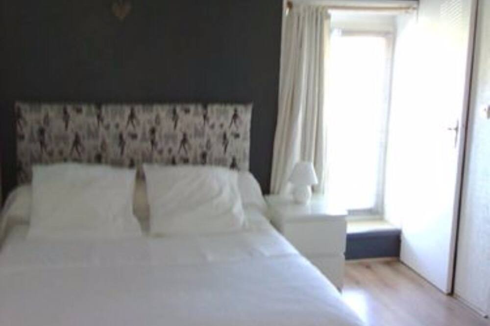 Photo of Bedroom in Chabournay