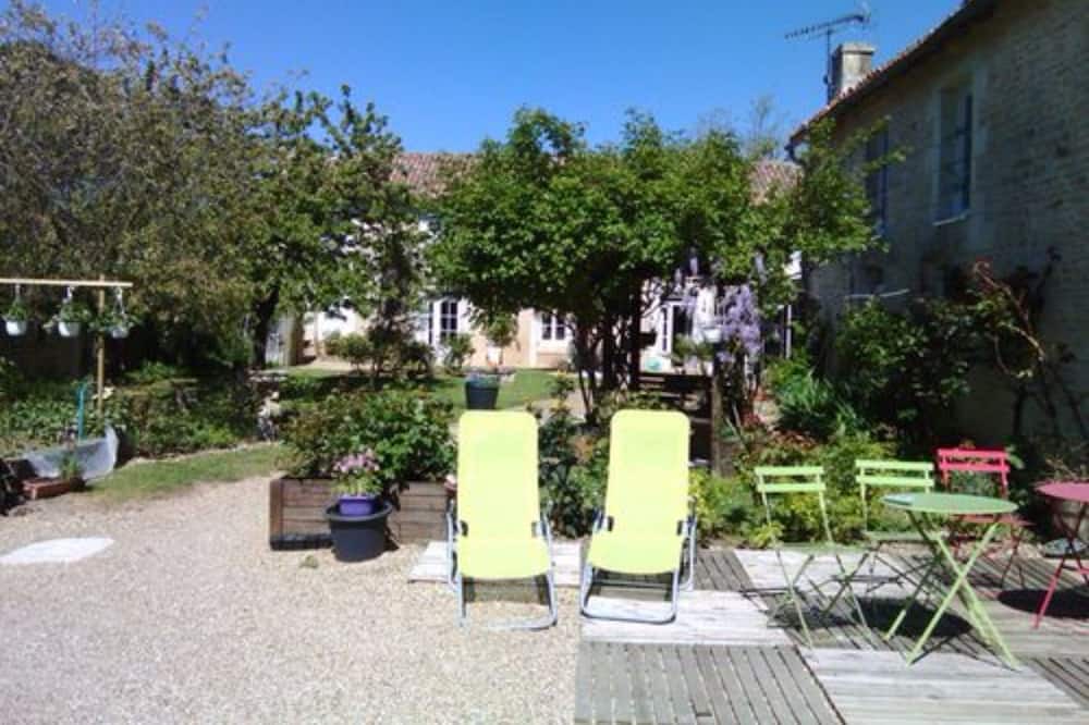 Photo of Patio Balcony in Chabournay