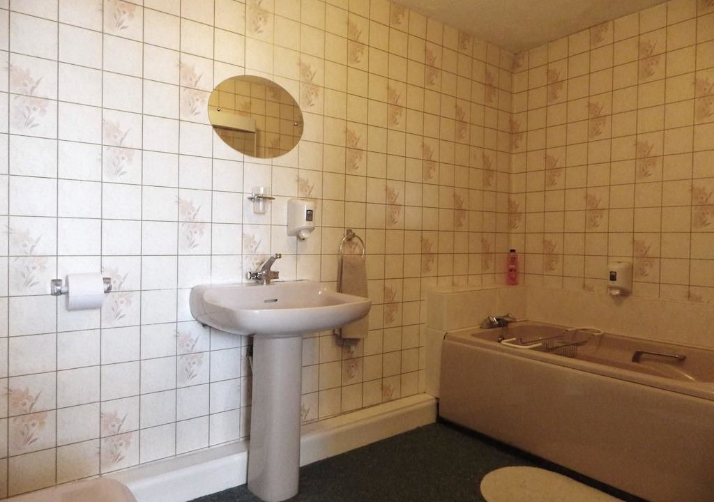 Photo of Bathroom in Kelso
