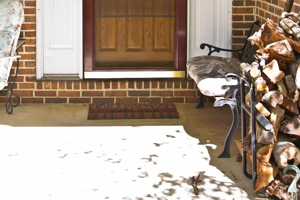 Photo of Outdoor in Roxborough