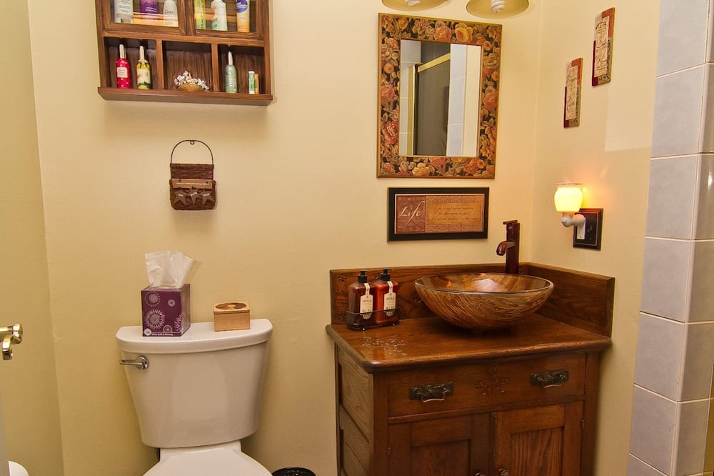 Photo of Bathroom in Roxborough