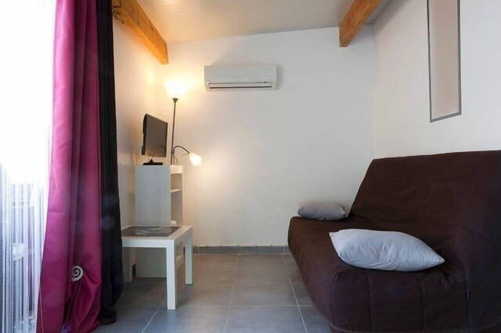 Photo of Bedroom in Aiguerelles