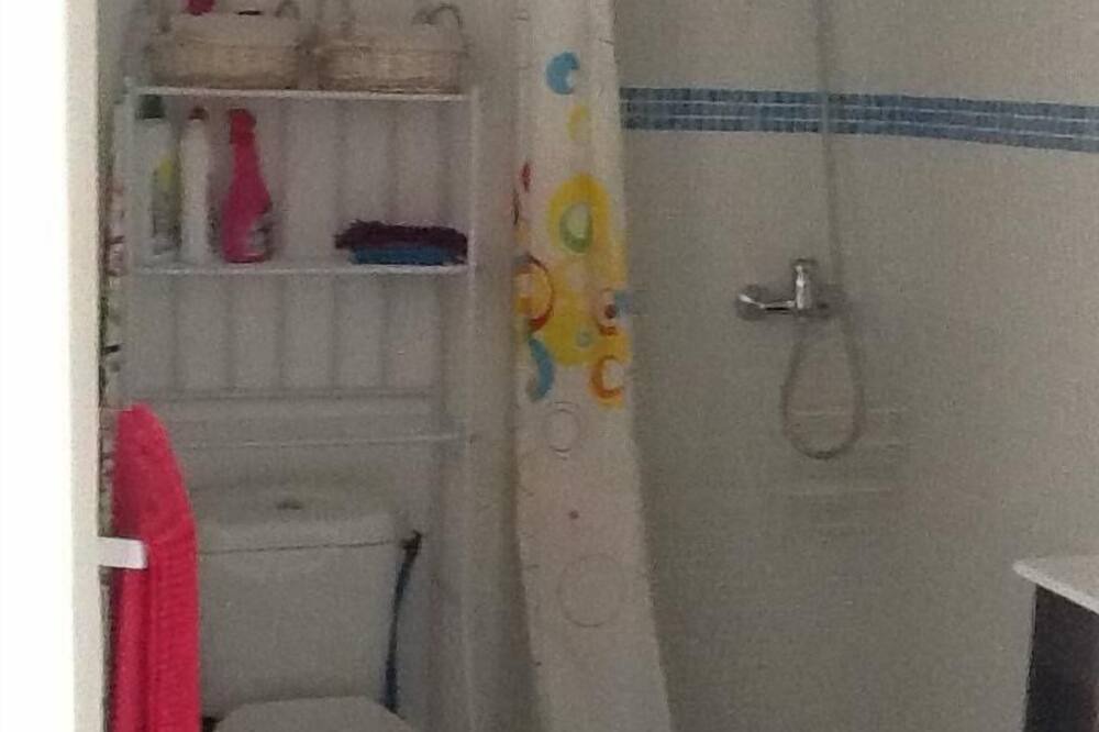 Photo of Bathroom in Aiguerelles