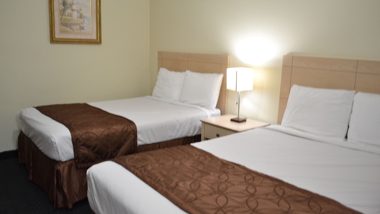 Photo of Bedroom in Downtown Niagara Falls