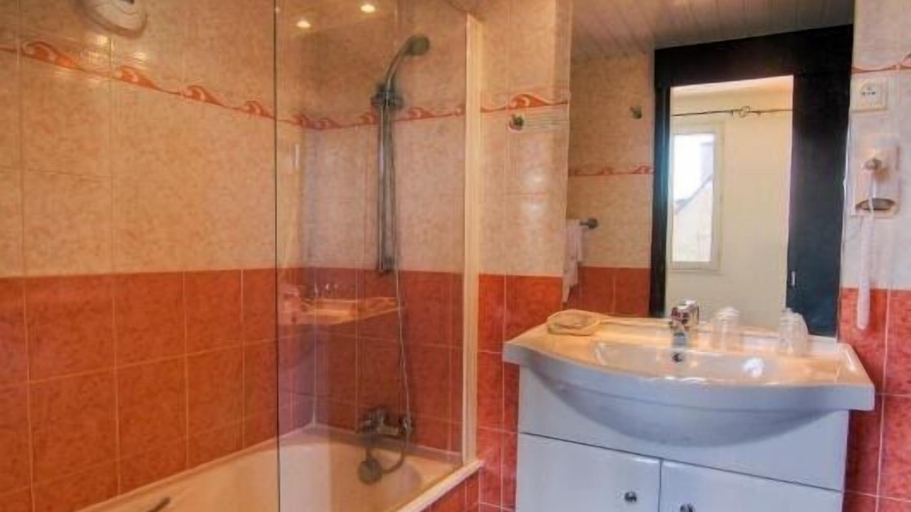 Photo of Bathroom in Mende