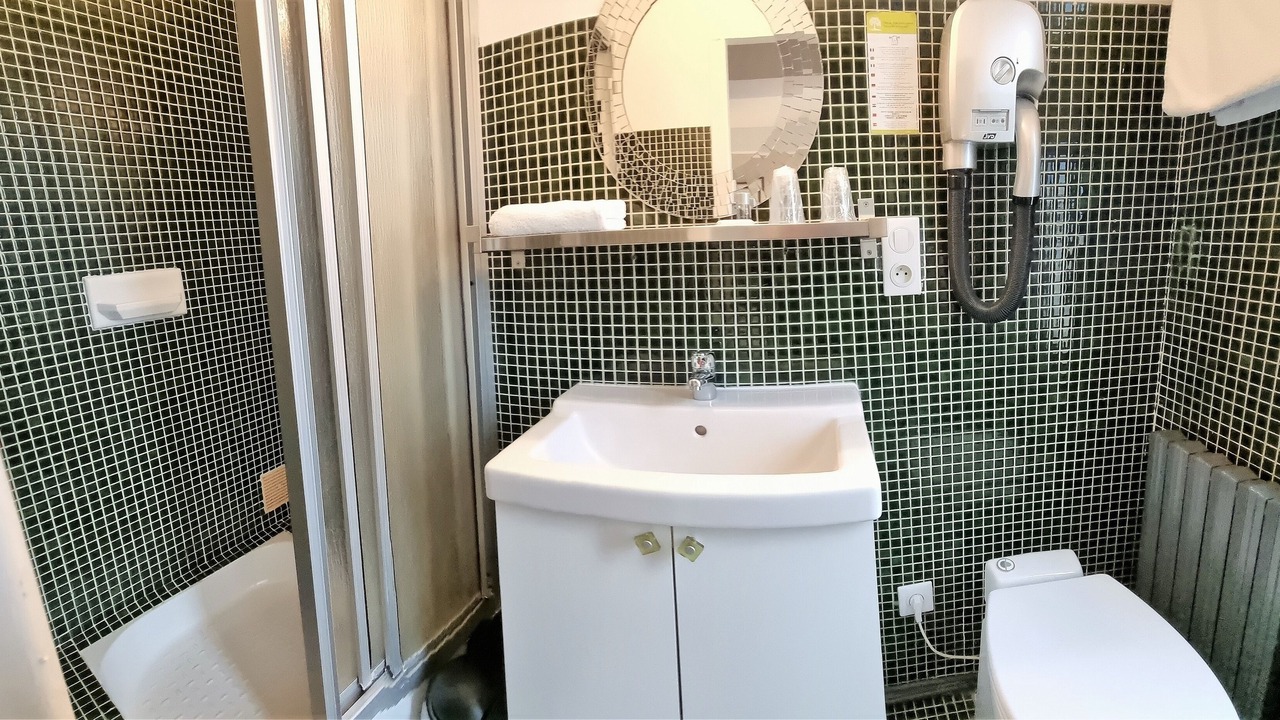Photo of Bathroom in Beuzeville