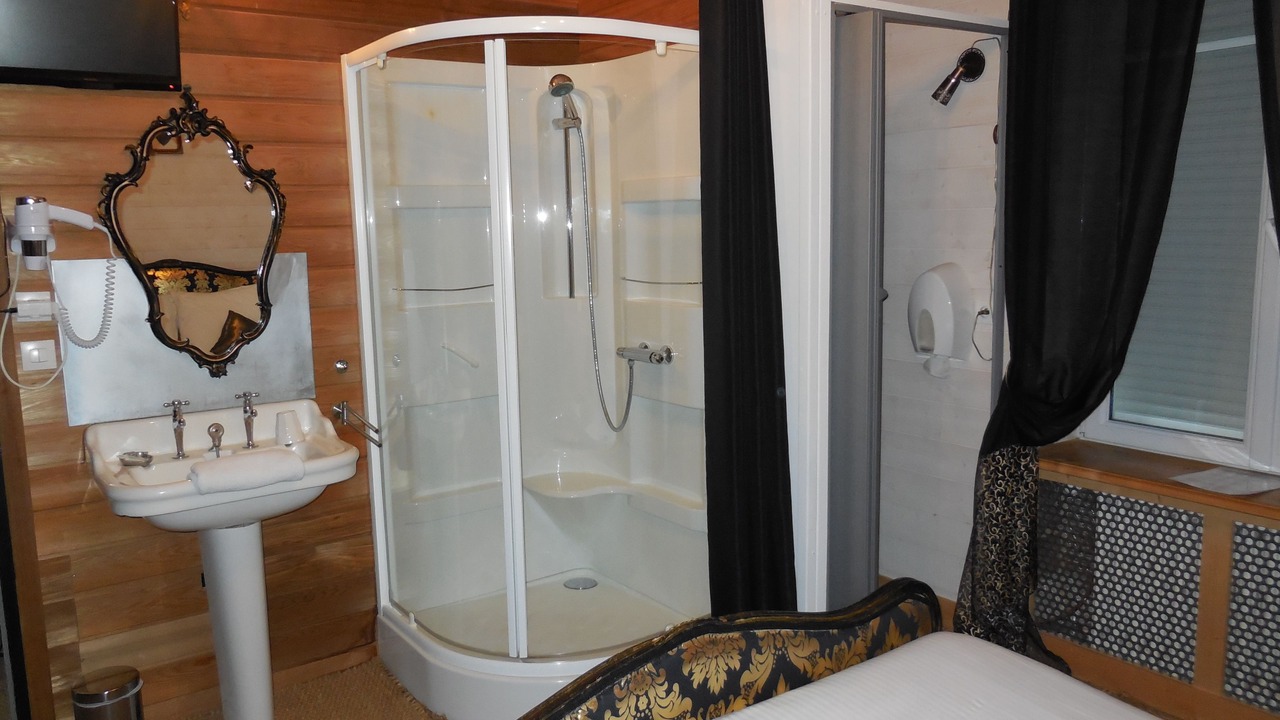 Photo of Bathroom in Pontorson