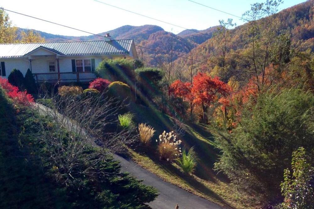 Photo of Others in Maggie Valley