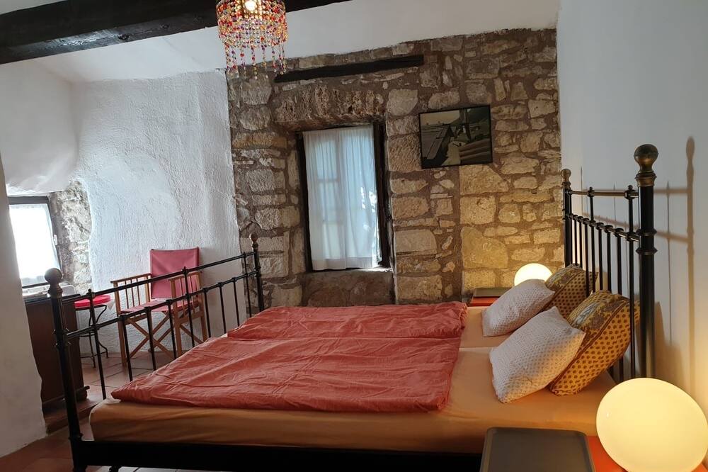 Photo of Bedroom in Lauroux