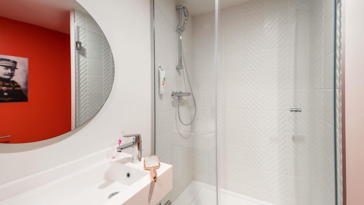 Photo of Bedroom in Chalons-en-Champagne