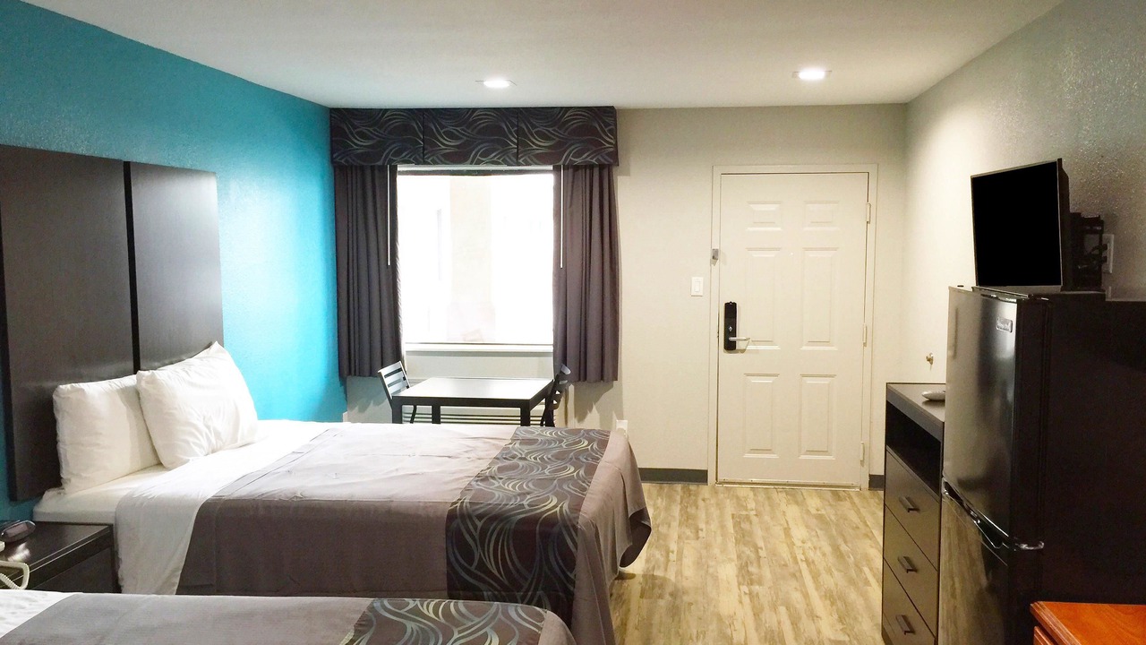 Photo of Bedroom in Mont Belvieu