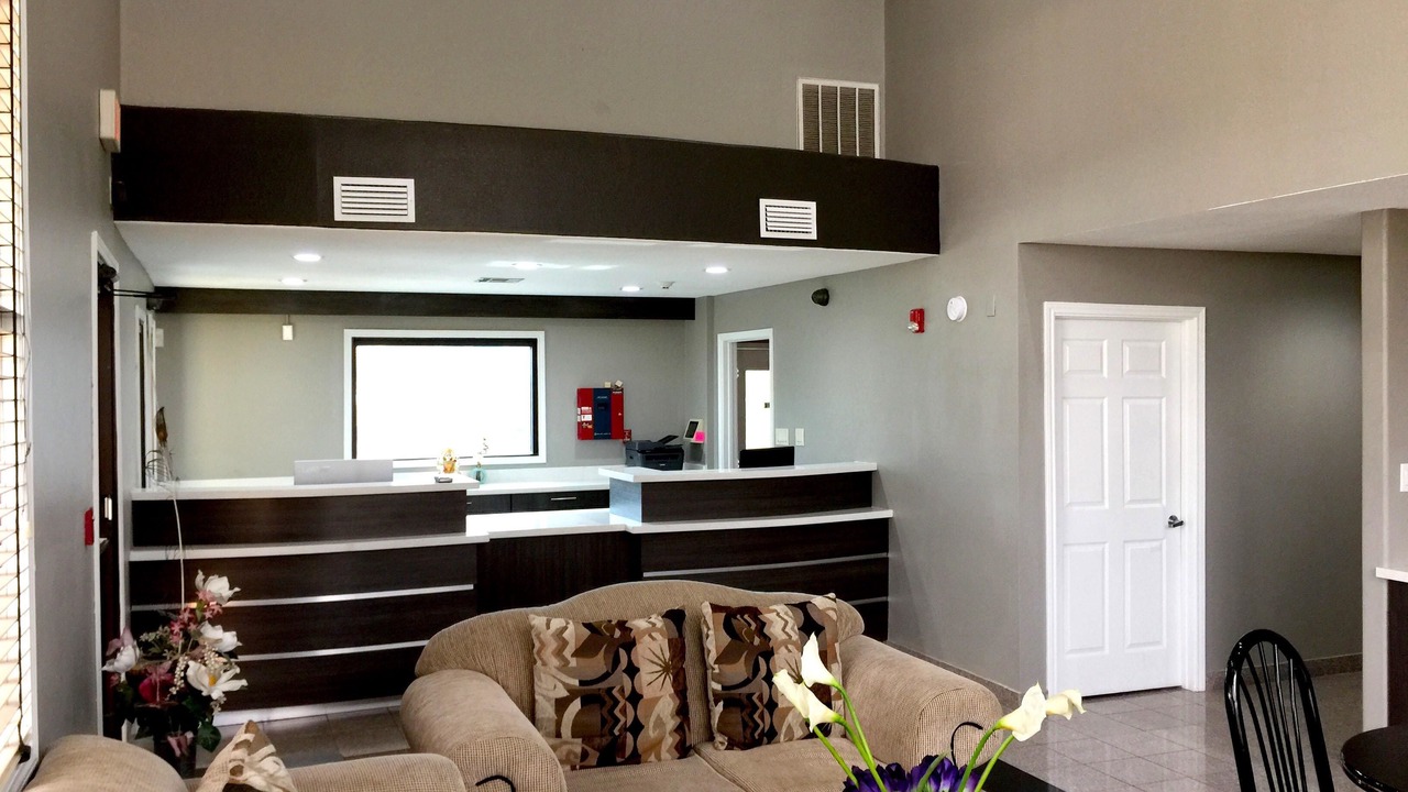 Photo of Livingroom in Mont Belvieu