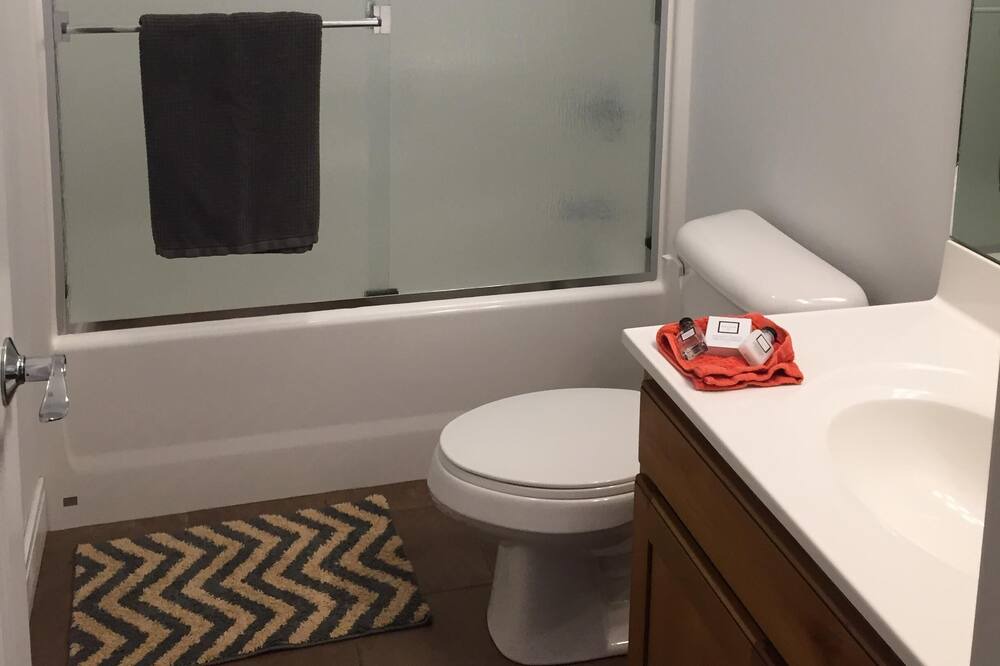 Photo of Bathroom in Perryville