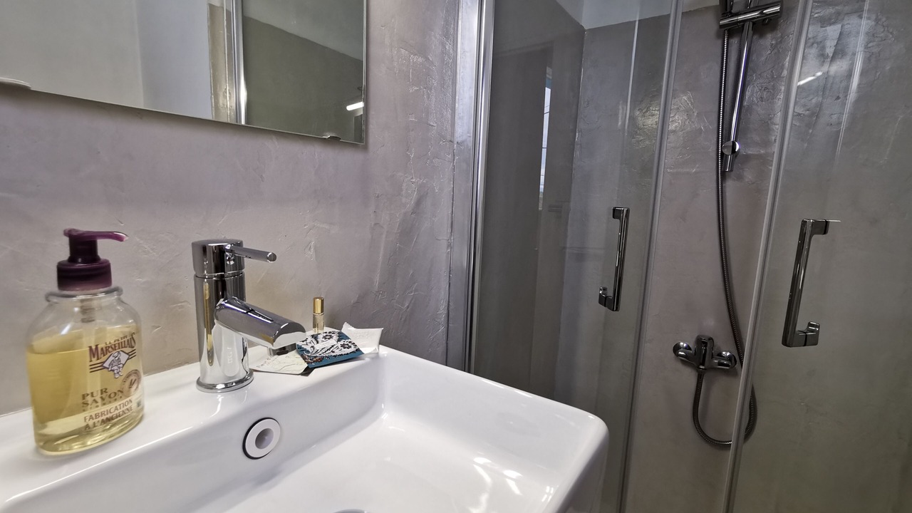 Photo of Bathroom in Sadroc