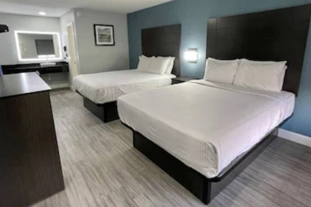 Photo of Bedroom in Tobin Hill