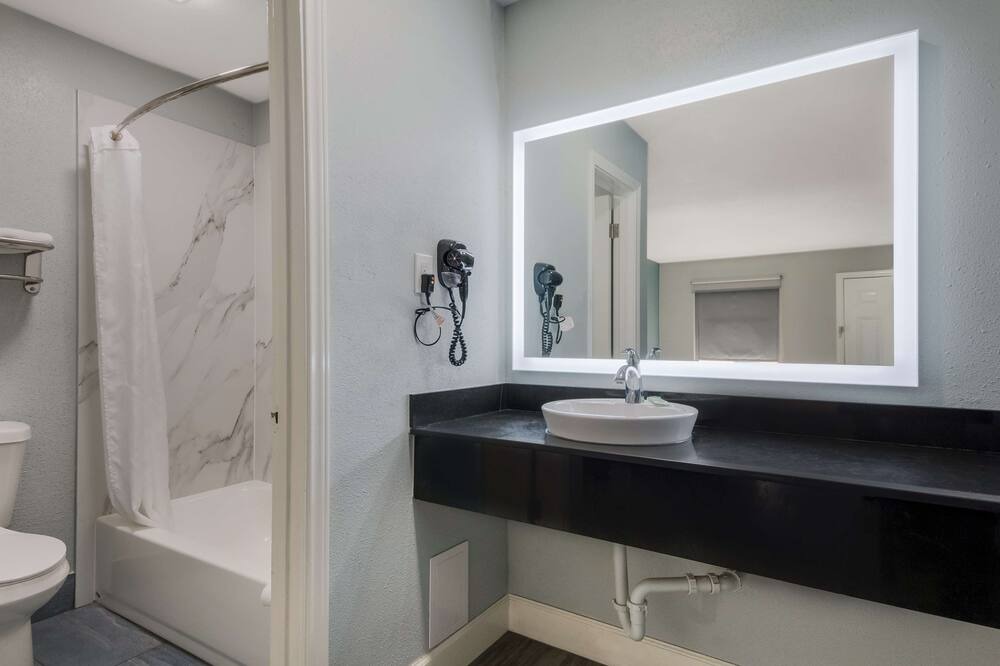 Photo of Bathroom in Tobin Hill