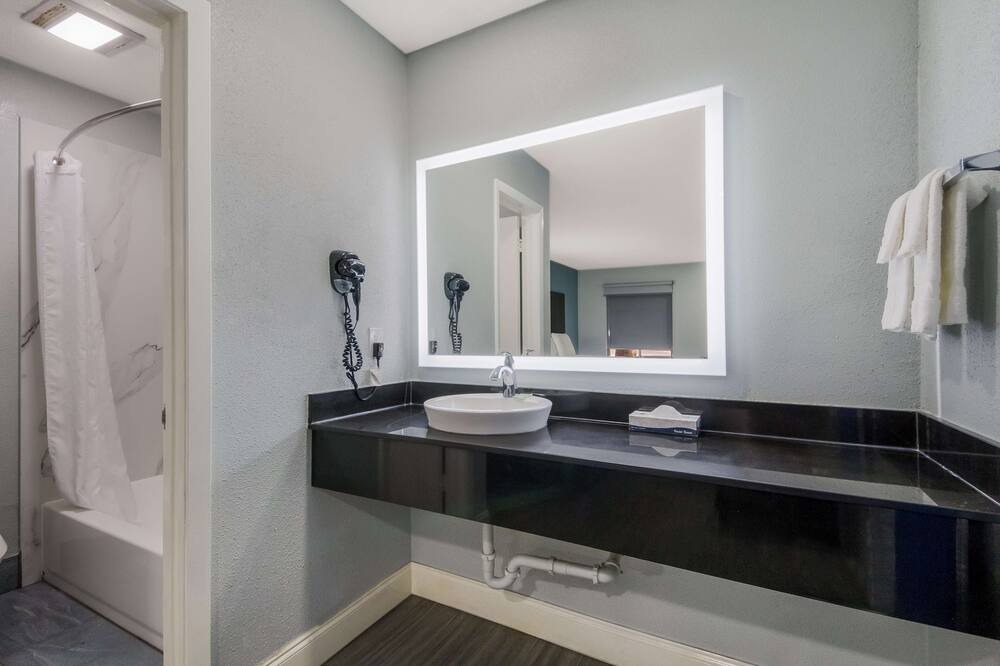 Photo of Bathroom in Tobin Hill