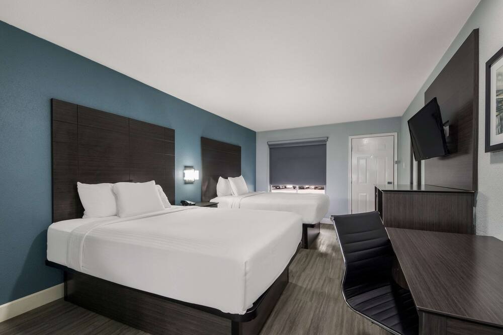 Photo of Bedroom in Tobin Hill