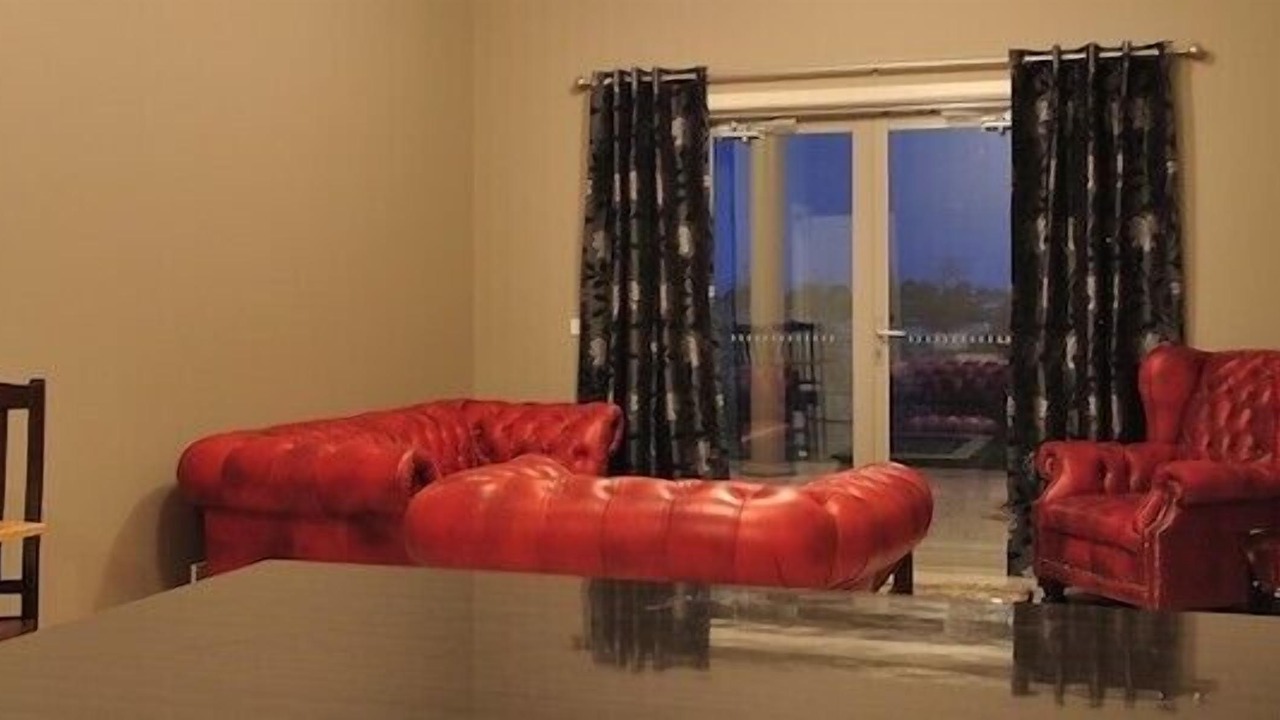 Photo of Others in Rutherglen