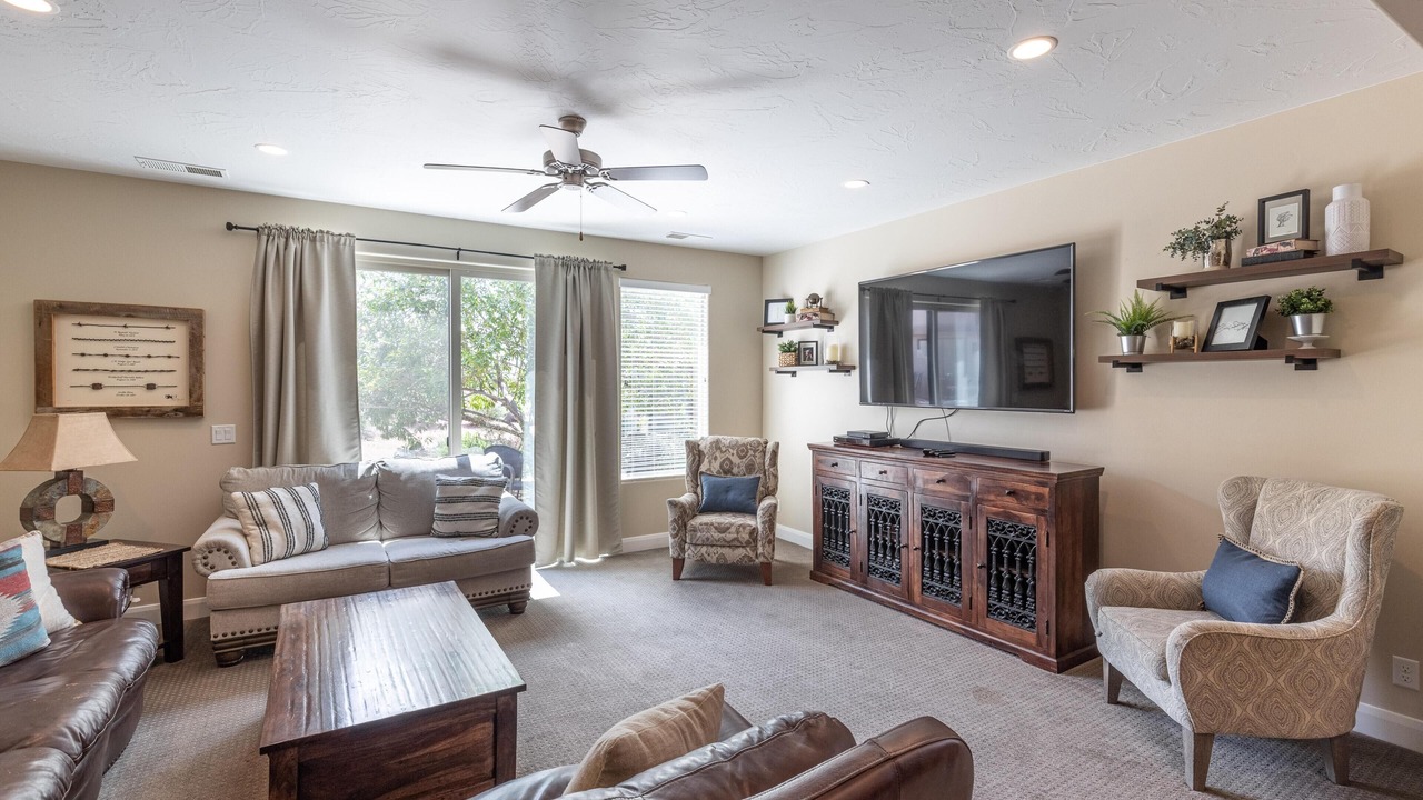 Photo of Livingroom in St. George