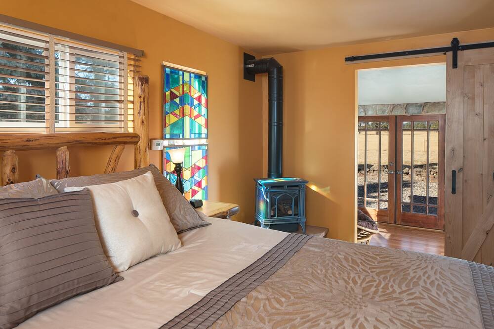 Photo of Bedroom in Parks
