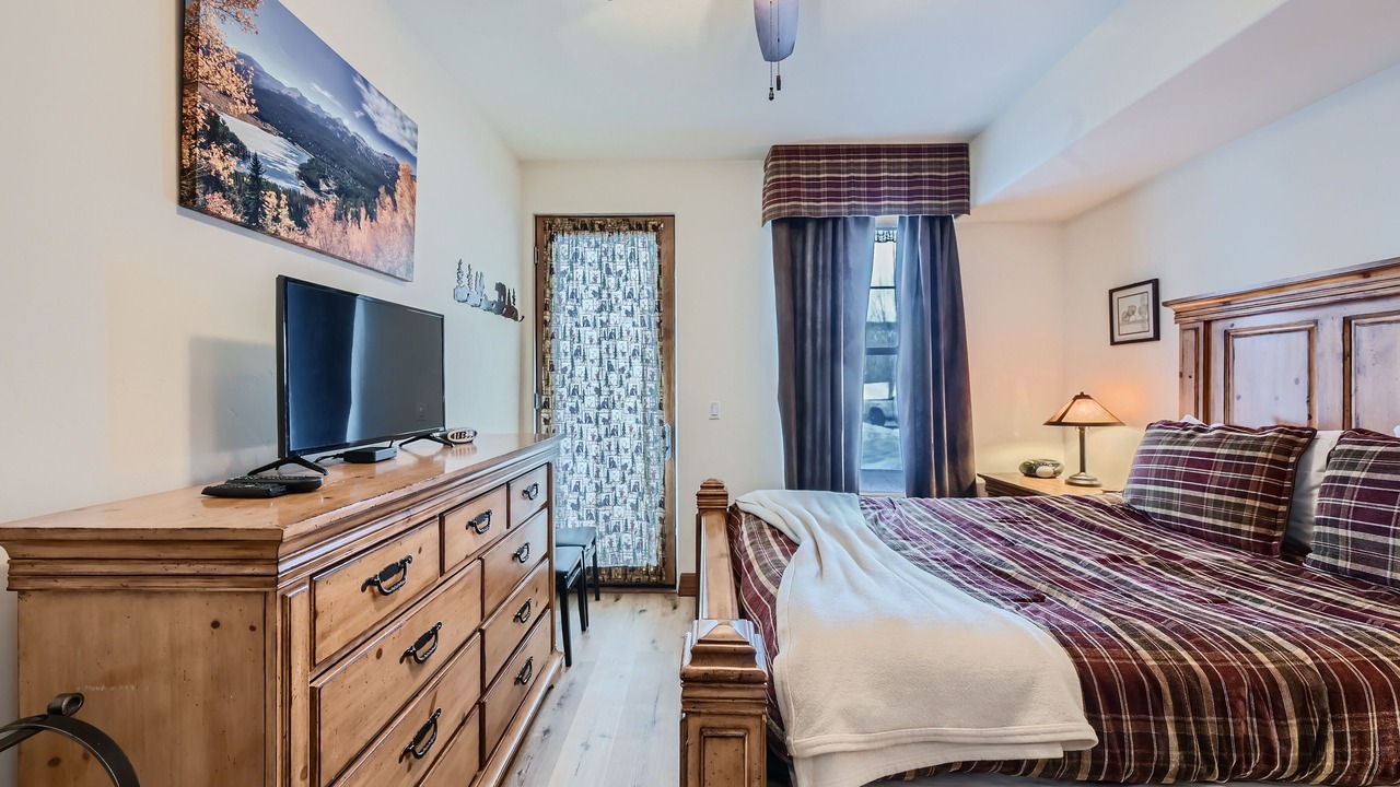 Photo of Bedroom in The Highlands