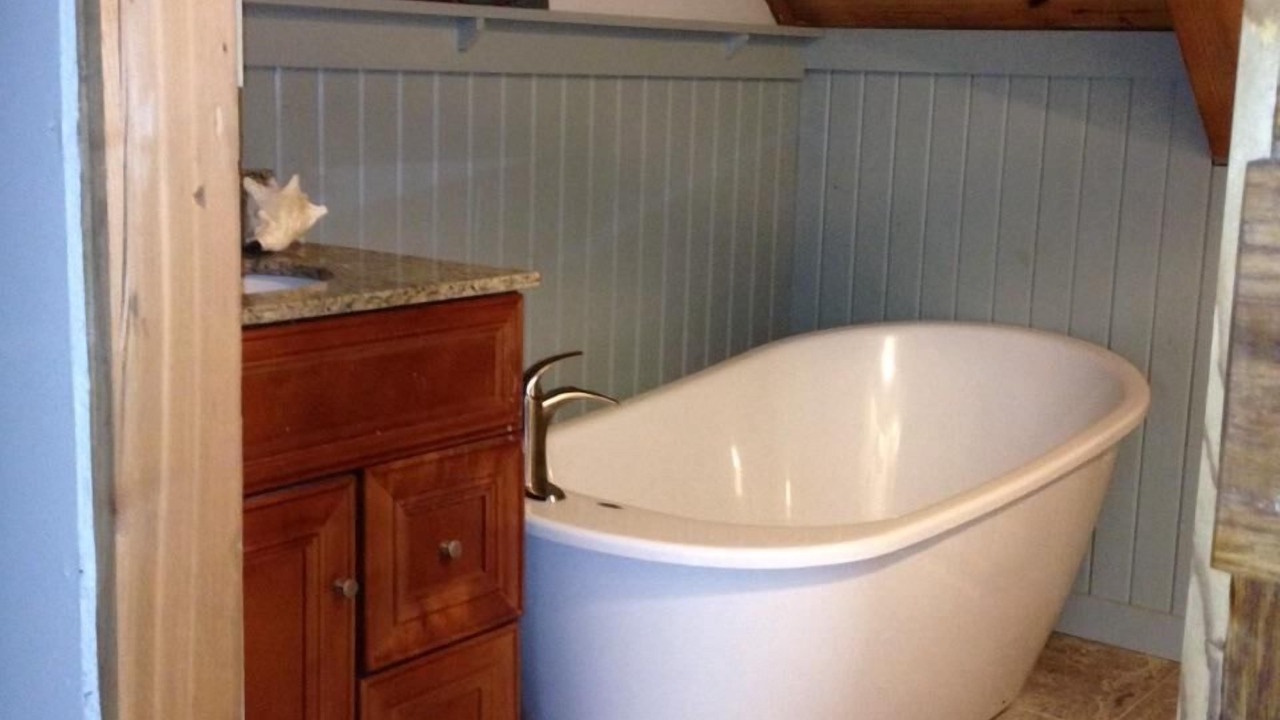 Photo of Bathroom in Waveland