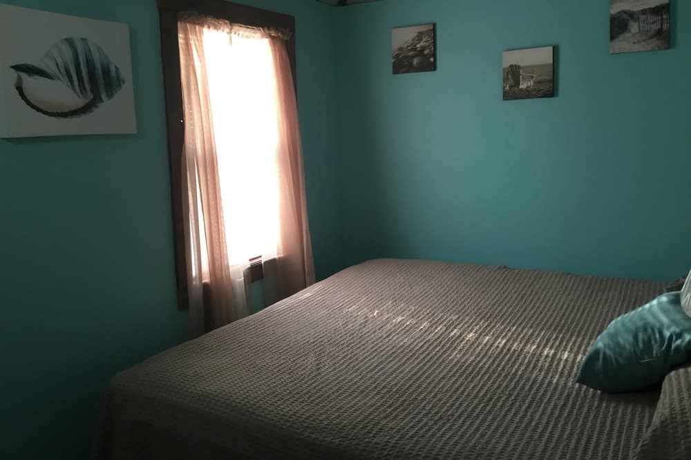 Photo of Bedroom in Sandy Creek
