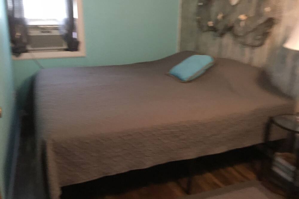 Photo of Bedroom in Sandy Creek