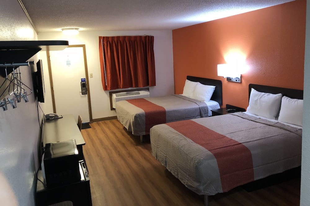 Photo of Bedroom in Sullivan