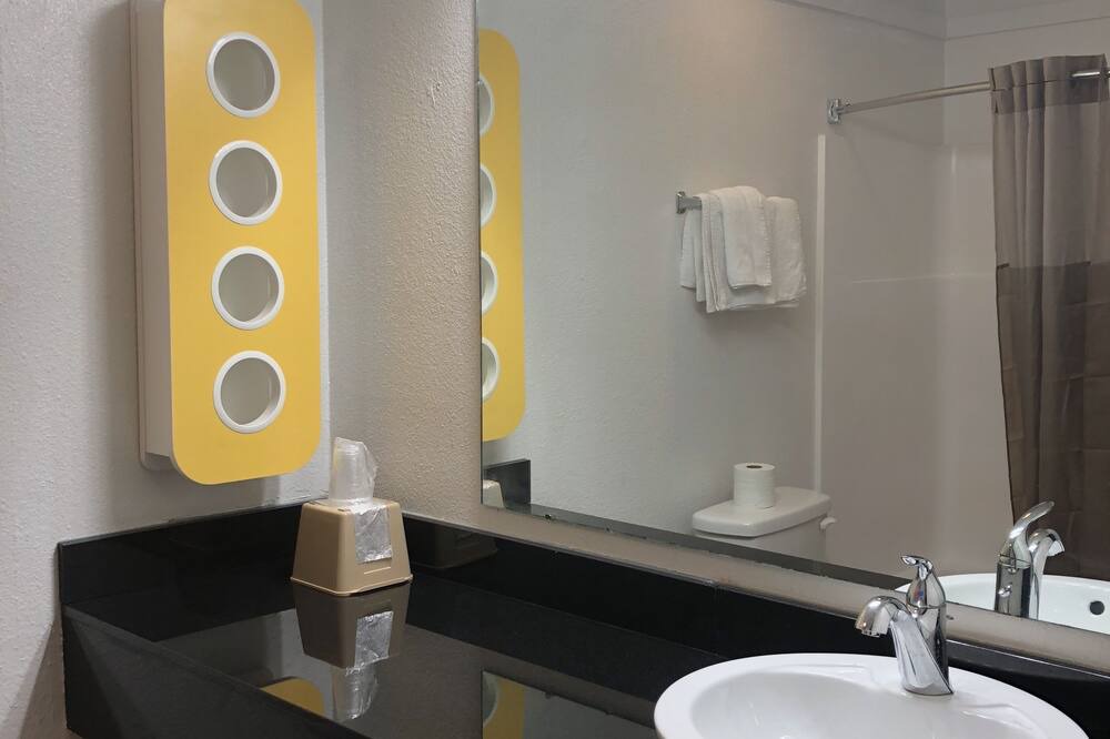 Photo of Bathroom in Sullivan