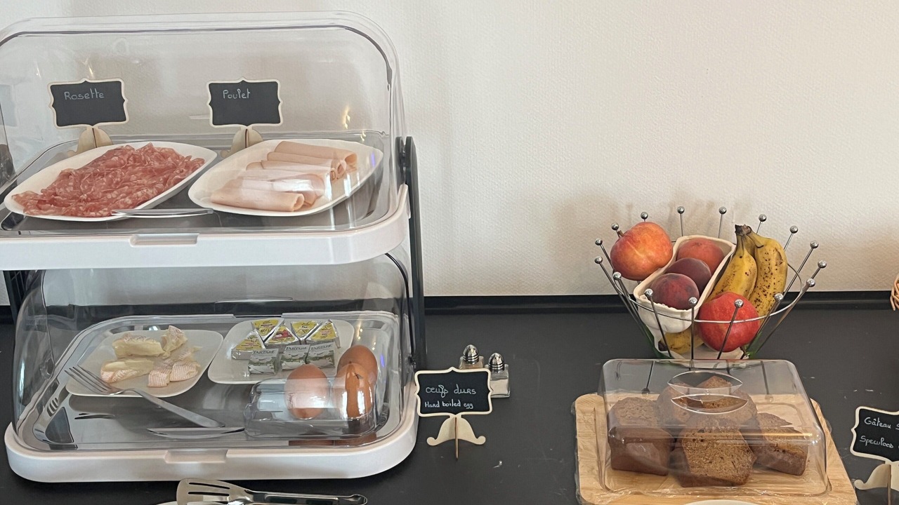 Photo of Others in Commentry