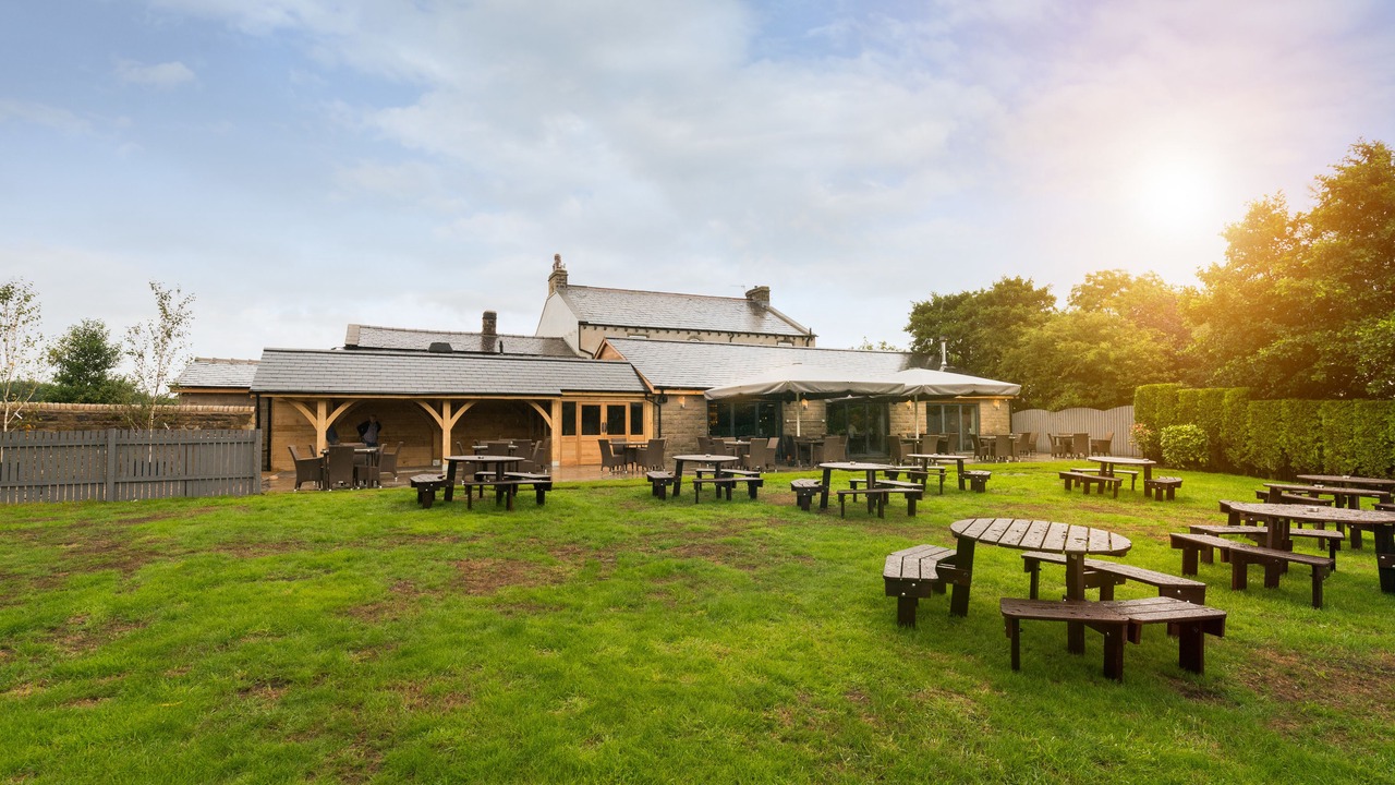 Photo of Patio Balcony in Fence