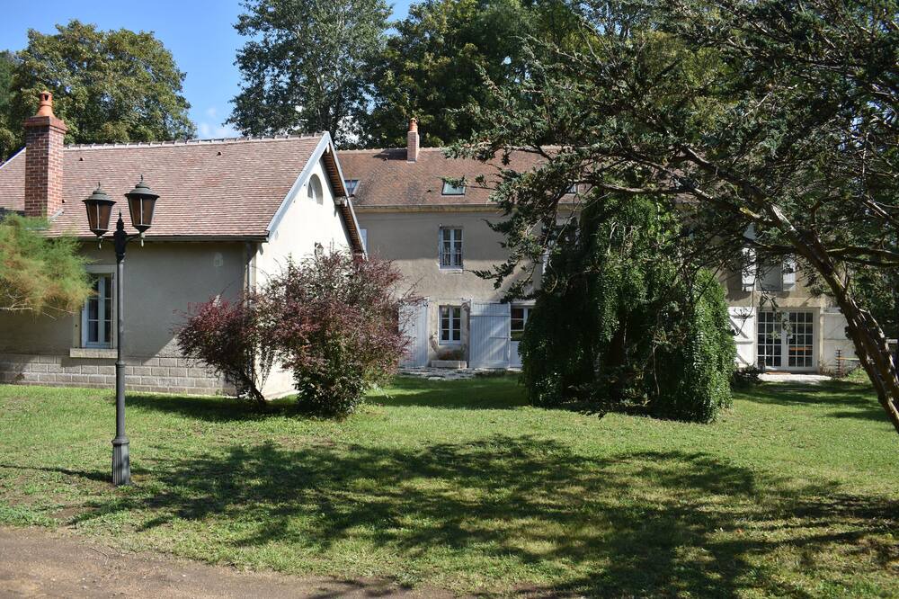 Photo of Bedroom in Ancy-le-Franc