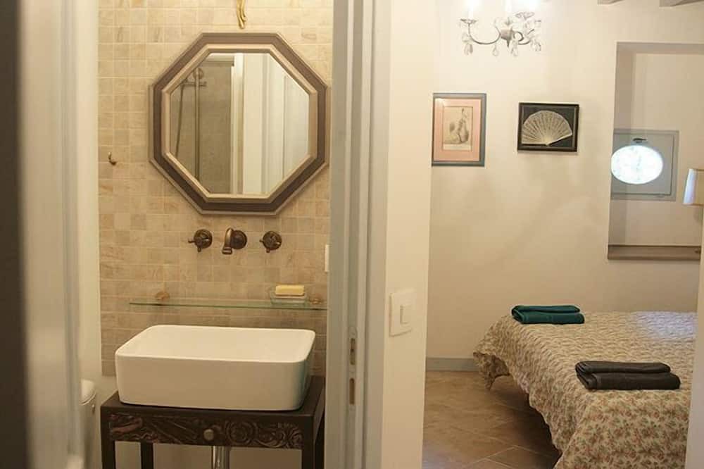 Photo of Bathroom in Ancy-le-Franc